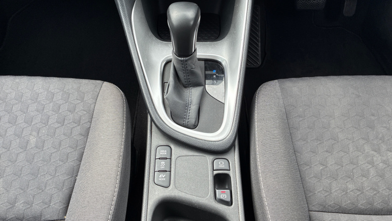 Toyota Yaris 1.5 Hybrid Design 5dr CVT Hybrid Hatchback